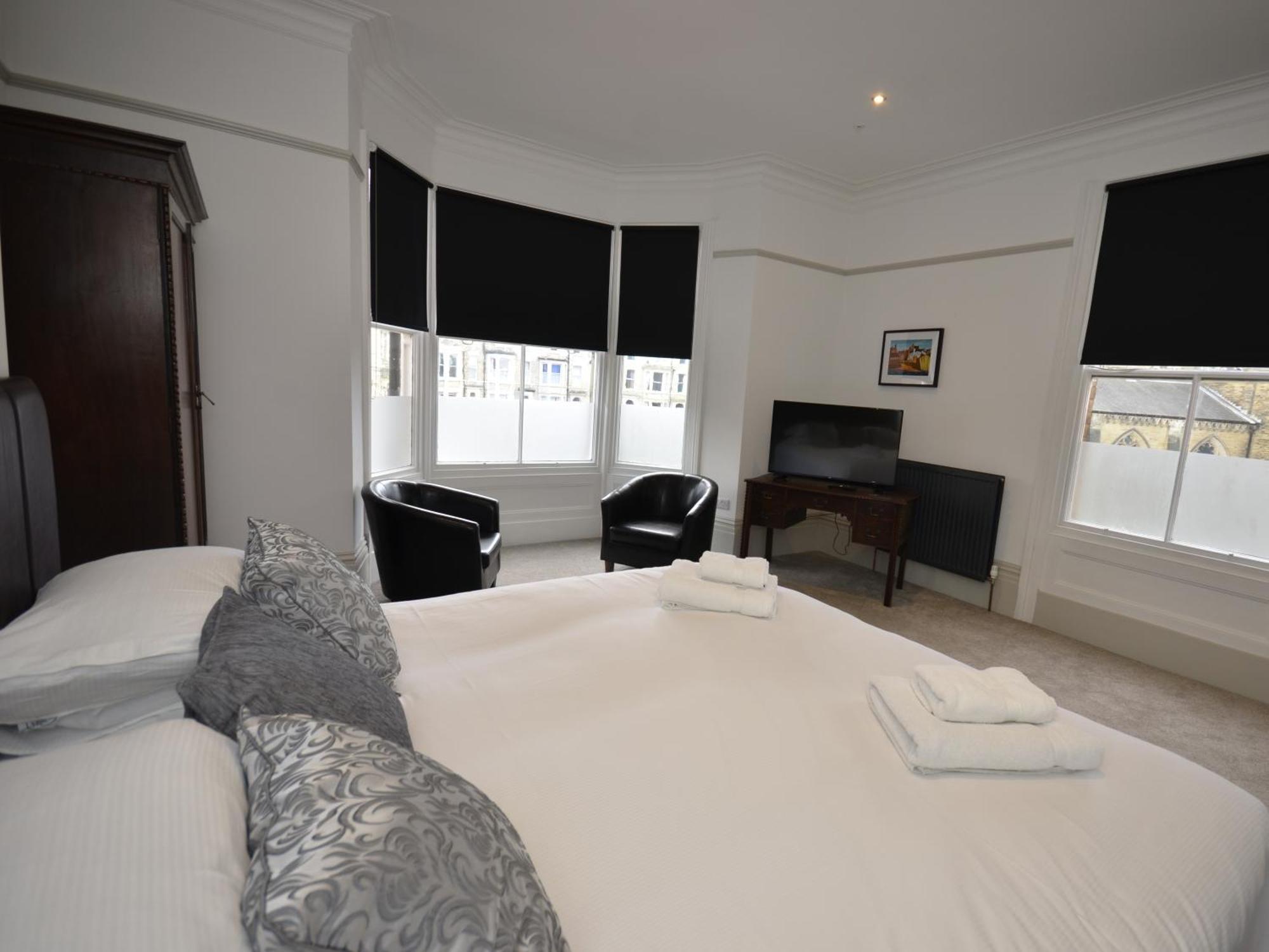 The Chapel House Hotel Scarborough Room photo