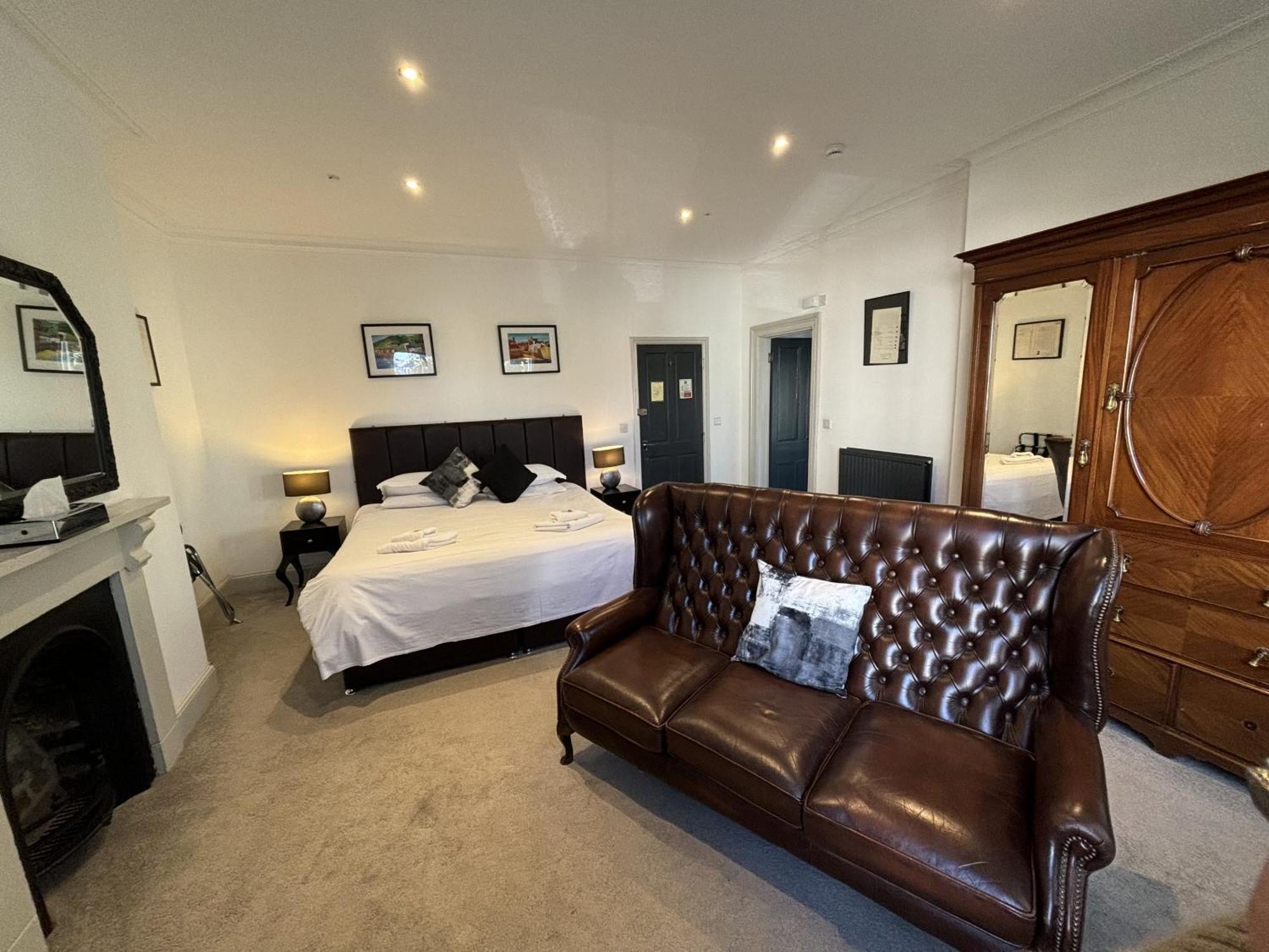 The Chapel House Hotel Scarborough Exterior photo